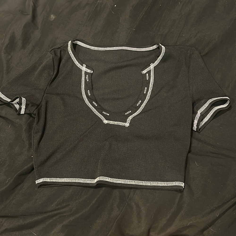 Black crop top